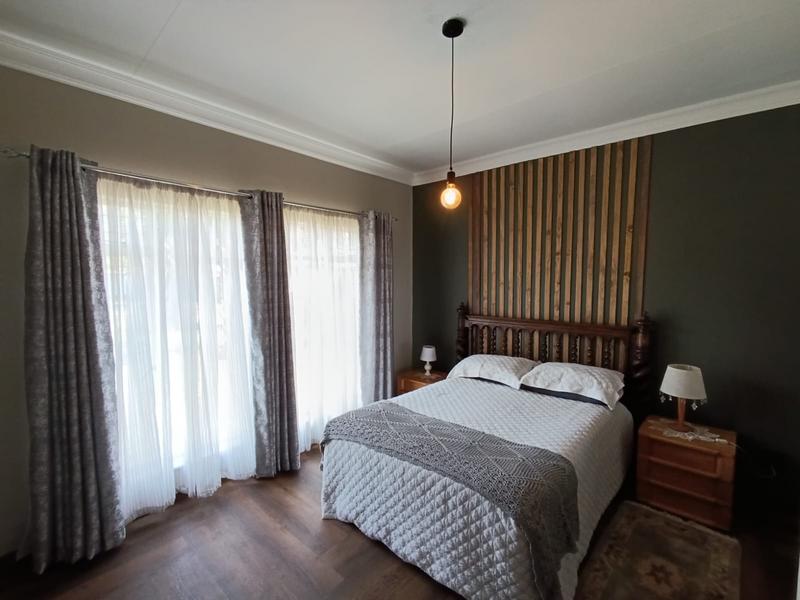 4 Bedroom Property for Sale in Middelburg Eastern Cape